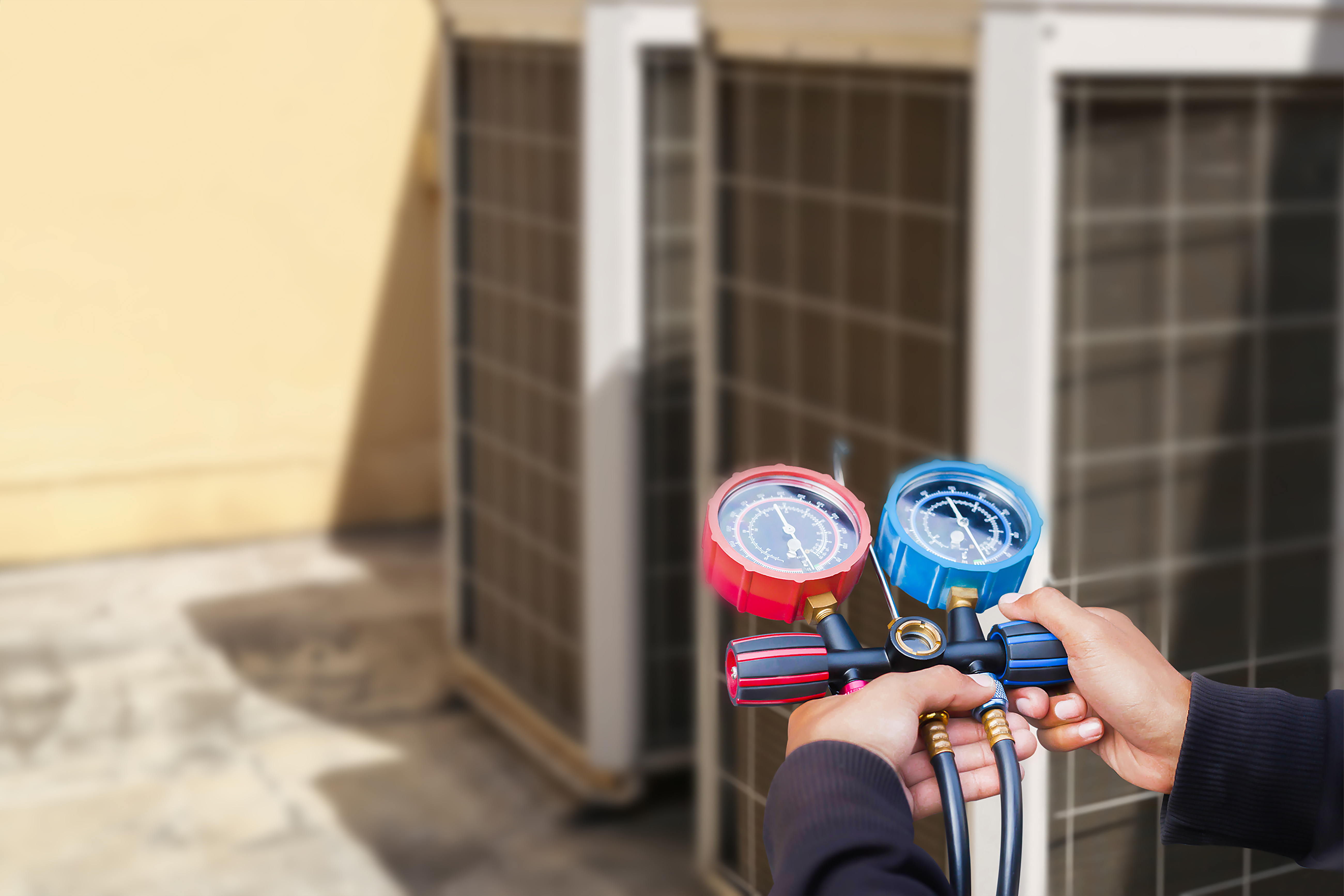 Carga de gas refrigerante